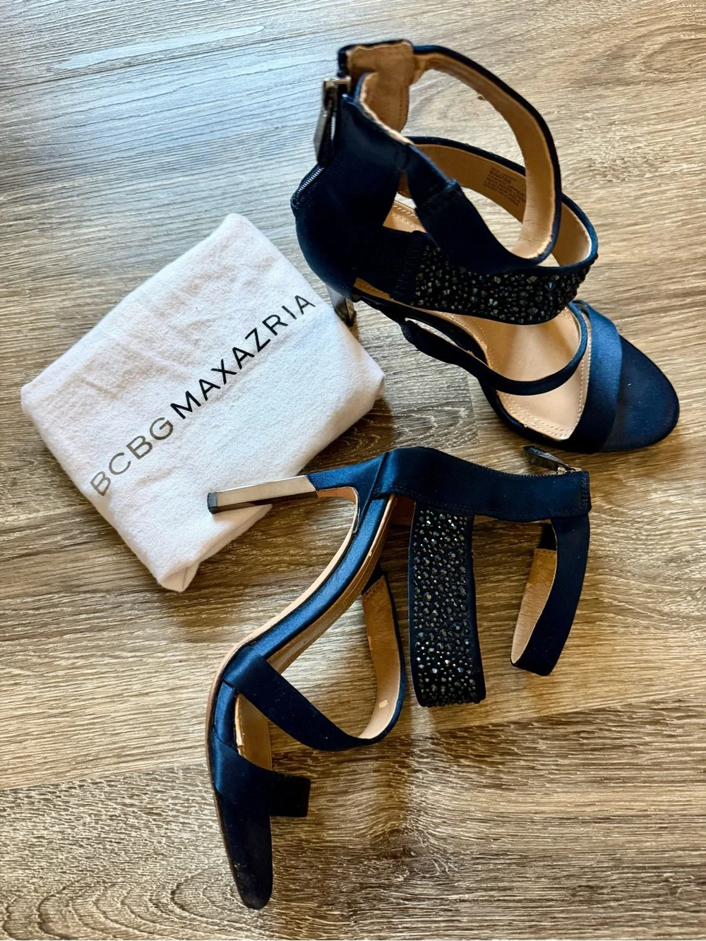BCBGMAXAZRIA Navy Satin Crystal Heels Size 6 (100% Crystals Intact) + Dust Bag
